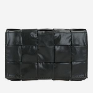 보테가베네타 맥시 인트레치아토 가죽 크로스바디 백 717587 VC