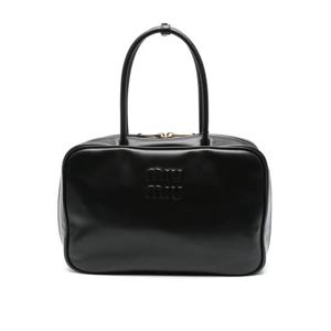 미우미우 엠보스드 로고 가죽 숄더 백 5BB117VMON2CRW