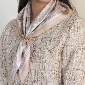 [헤지스] 베이지 프린트 실크 스카프(링포함) [HISC5F342I1]