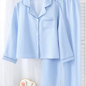 TEMU 긴팔 파란색 상의와 긴 바지로 구성된 투피스 잠옷 세트입니다. 여성을 위한 라운지웨어로, 편안하고 넉넉한 가디건 스타일의 셔츠가 특징입니다.