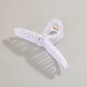 [비투비월드][엔젤슈슈] 페인팅 꼬임 대왕 집게핀(반투명핑크)