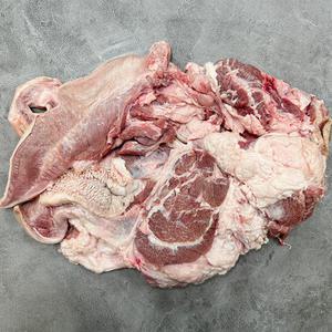 한우 소머리 암소 반마리 우설 반개 포함 잡뼈 1kg 서비스