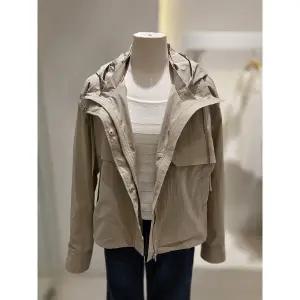 [SOUP](신세계 사우스시티) 후드 숏 점퍼 (SC3UJ9Z)