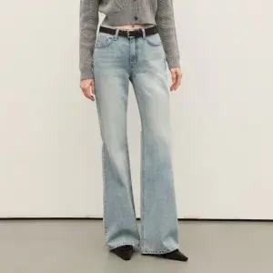 부츠컷 데님 팬츠 W1105