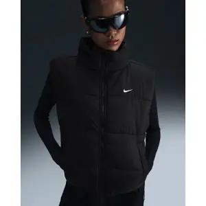 우먼스 나이키 스포츠웨어 클래식 패딩 써마 핏 루즈 베스트 FZ5923-010
