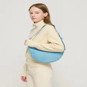 [로아드로아]스웨이드 크로아 숄더 호보백 (소라)
