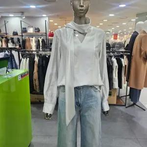 시슬리/애플아울렛/V넥 타이 블라우스 SAWSA3611