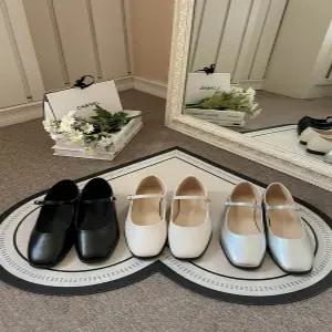 [엘루이즈][엘루이즈] 다리안 메리제인 스트랩 스퀘어토 플랫 슈즈(3color)