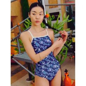 QUA VINO 꽃마리의 춤 네이비 브이백 2105364