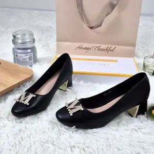 [제이시]제이시 발편한 소가죽 여성 통굽구두 5cm 펌프스 K444