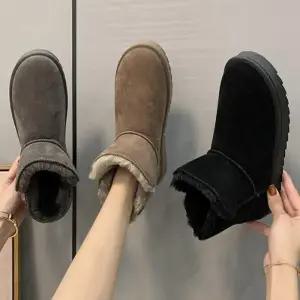 [베리슈]여성 3컬러 4cm 겨울 모던 털안감 퍼 숏부츠