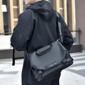 [다잇템]남자 손잡이 핸드백 생활방수 메신저 크로스백