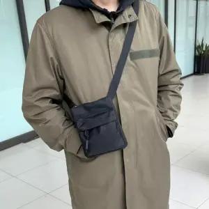 [옷자락]남자 검정색 미니 여행 전대 슬림 지퍼 크로스백