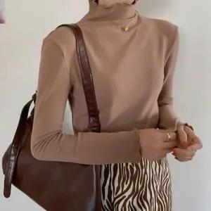 폴라티셔츠 부드러운 여성 프릴 폴라 반목 슬림핏 티셔츠