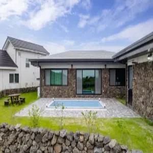 [제주] 김녕 돌담독채 풀빌라(제주, 제주)