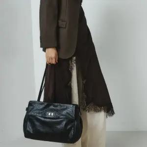 [헤지스](대전신세계)[H-ORA] 오라 커뮤트 레더 숄더백 L HIBA6E158BK