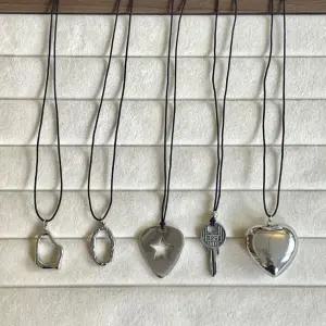 목걸이 매듭 가죽 끈 롱 써지컬 포인트 열쇠 하트 물결 시니컬 실버 데일리 소품샵 키치한 Y2K