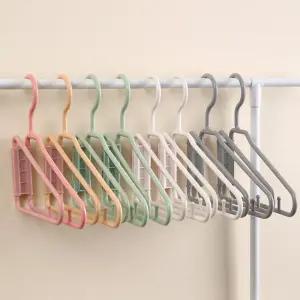 접이식 옷걸이 가벼운 플라스틱 논슬립 반으로 접는 옷걸이 1P