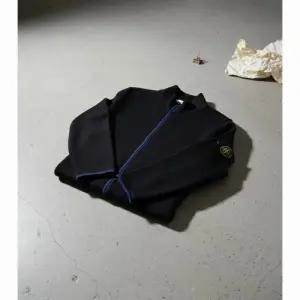 스톤아일랜드 7915503A1 503A1 스트레치 울 집업 니트 가디건 레귤러핏