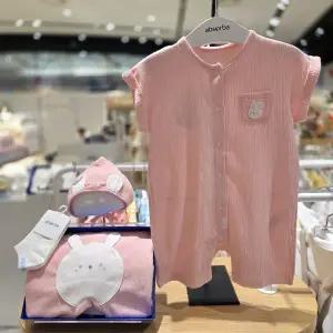 [압소바](의정부점)[출산 백일선물 3종] 이크베 무소 우주복 + 모자 +양말 // A1310614 핑크