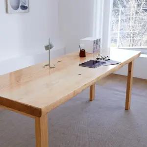 해찬솔 소나무 통원목 책상테이블 2000_w700 UV코팅_베이지_tr/우드슬랩/국내제