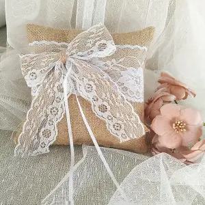 웨딩 링 베어러 베개 5.9인치 15cm 버랩 레이스 플라워 황마 트위니 봄 여름 천연 쿠션 소박한 작은 코티지