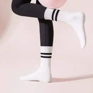 필라테스 양말 요가 홈트 운동양말 논슬립 롱 삭스