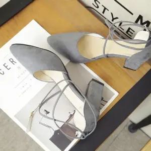 ONM 발목스트랩 여성샌들 패션 스타일 여름샌들 펌프스