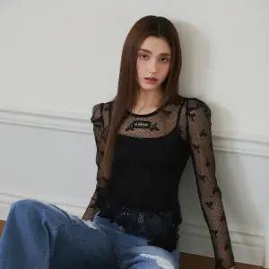 [롯데백화점]에고이스트 [BLUE LABEL] 리본 모티브 메쉬 언발 티셔츠 ES2OTL02