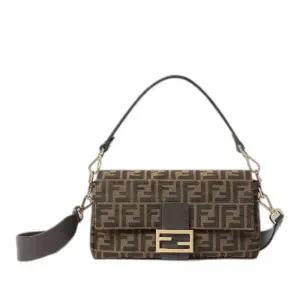 FF 자카드 바게트 숄더백 8BR600AFPM F1GL7 TMOROEBANO