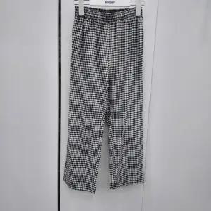 [에꼴리에]유니 블랙 체크 파자마 바지 23CD201_DJ