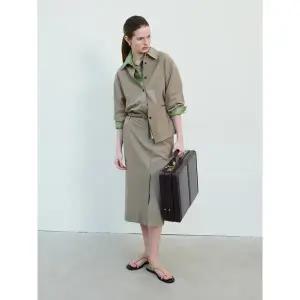 [ZOOC](대전신세계)쥬크 벨티드 H라인 울 블렌디드 스커트_Z261MSD012