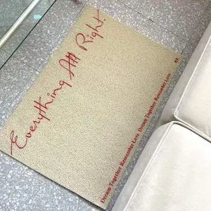 현관 발매트 레드