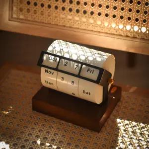 메모리 피쉬 로터리 영구 책상 캘린더 홈 오피스용 목재 휠링 월 요일 표시 재사용 가능한 알림 목록 여행