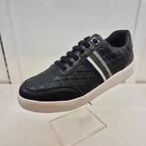 [엘칸토]엘칸토 HC11 소가죽 남성 스니커즈 P6H9U5J1319 (48358782)