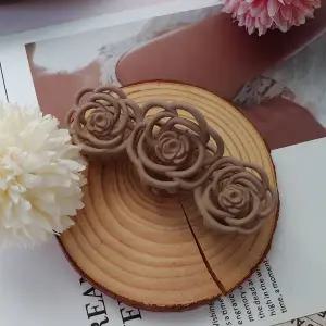 [에이치플러스몰]TBZ 어텀 로즈 데일리 헤어집게핀