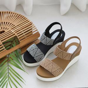 [쥬드] 7cm 국내제작 가보시 키높이 발편한 쿠션샌들 통굽 썸커밍 웨지힐 스트랩샌들