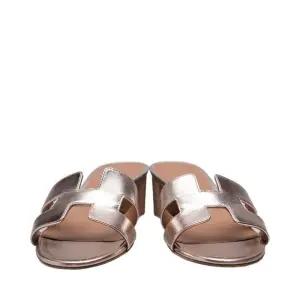 [중고명품] 230mm 로즈골드 카프스킨 오아시스 여성 슬리퍼 힐