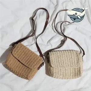 [라일리] Rly 여름 휴가 필수 스퀘어 라탄 크로스백 캐주얼