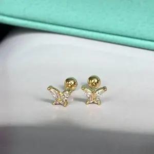 [라일리쥬얼리] Rly 반짝 포인트 미니 나비 귀걸이 한 쌍 스터드 연