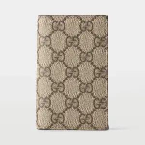 구찌 GG 엠블럼 바이폴드 카드 지갑 821209 FAED0 9786