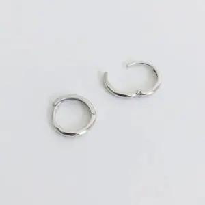 [라일리의류] Rly (silver925) onetouch earring