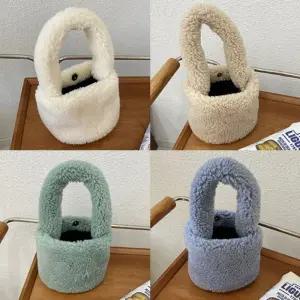 [라일리] Rly 미니 퍼 버킷 핸드백 보송보송 귀여운 실린더 토트백