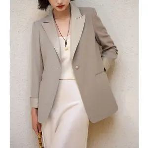 여사친 베이지 봄 오피스룩 캐주얼 정장자켓 상의 코트 아이템 트렌디 이른 정장 HT1