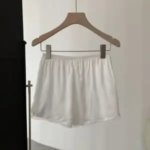 가벼운 속치마 속바지 롱 슬립 Y존커버 비침방지 치마속바지 여름속바지 3부속바지