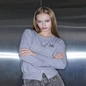 무센트 마레 7 버튼 크롭 헨리 넥 가디건 8컬러