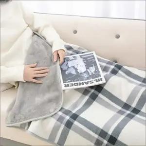 똑딱이 무릎담요 양면 담요 어깨 입는 이불 극세사 사무실 캠핑 차량 차박 수험생