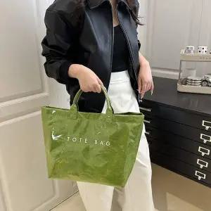 [오너클랜]WL 여성 캐주얼 가방 예쁜 종이 PVC 크로스 백 그린 PVC크로스백