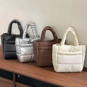 WL 여성 패딩 토트 크로스 사각 가벼운 토드 백 손목가방