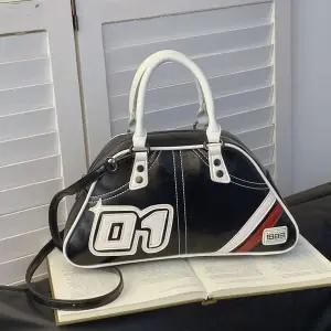 WL 여성 캐주얼 가죽 토트 크로스 백 손 가방 블랙 크로스토트백